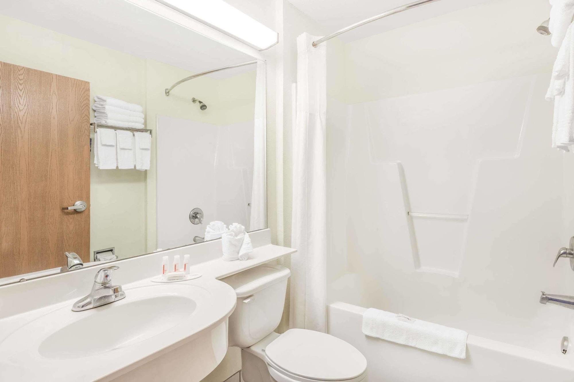 Microtel Inn & Suites By Wyndham Carolina Beach Luaran gambar
